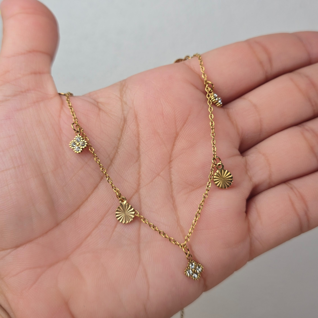 Charms Dorados con Cristales