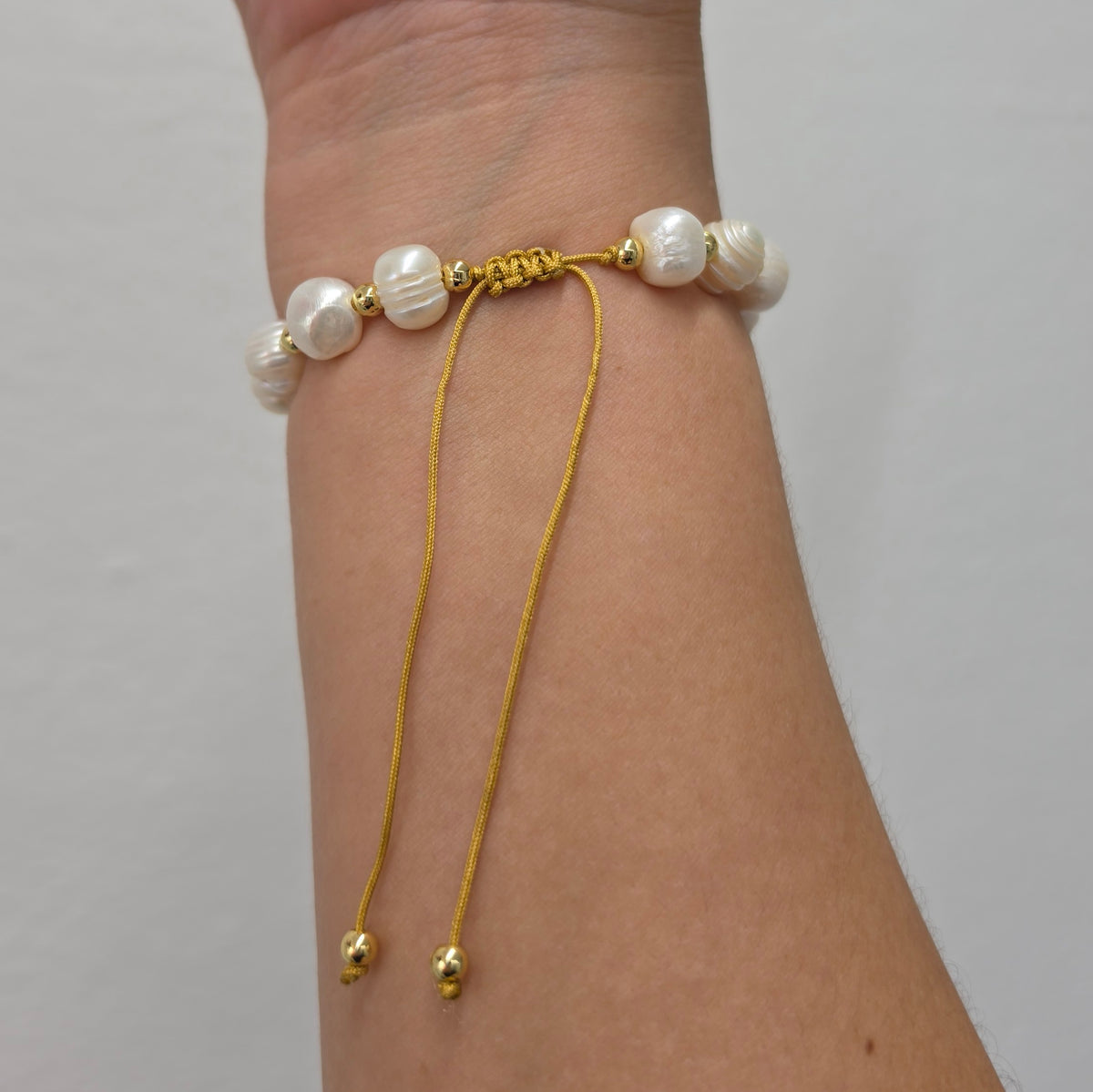 Pulsera Faith Pearl Ajustable