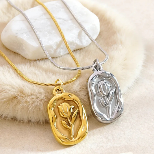 Collar Flor Minimalista