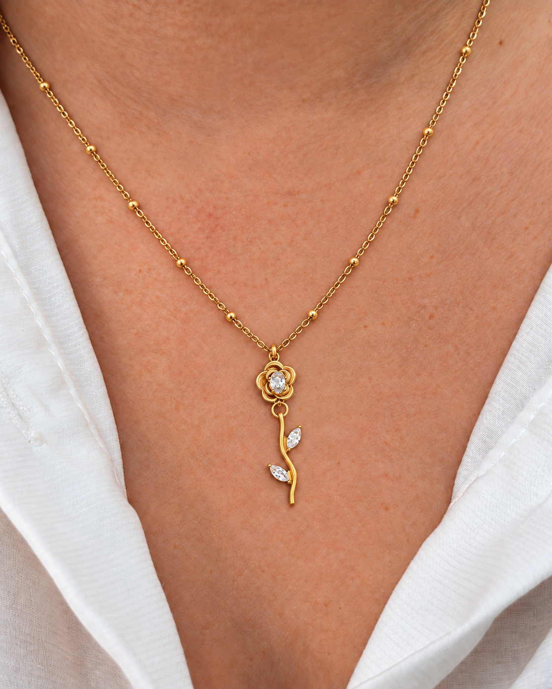 Collar Rosa Blanca